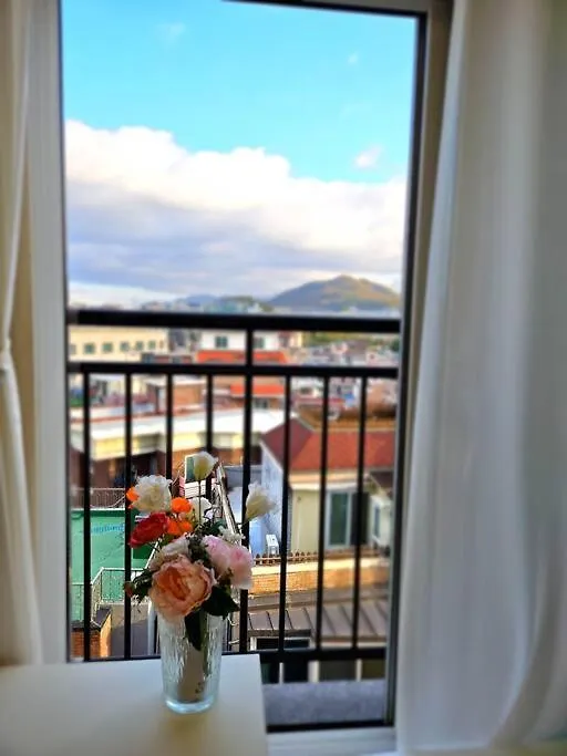 홍대입구, 신촌 중심부 씨티뷰하우스,Fully Furnished Apartment Seoul South Korea