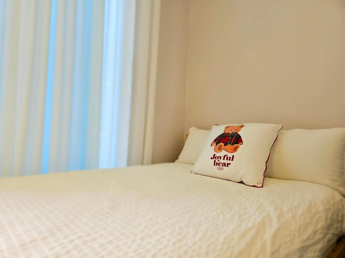 홍대입구, 신촌 중심부 씨티뷰하우스,Fully Furnished Apartment Seoul