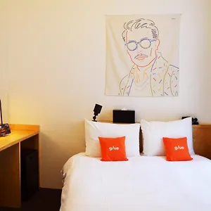 3* Hotel Glue